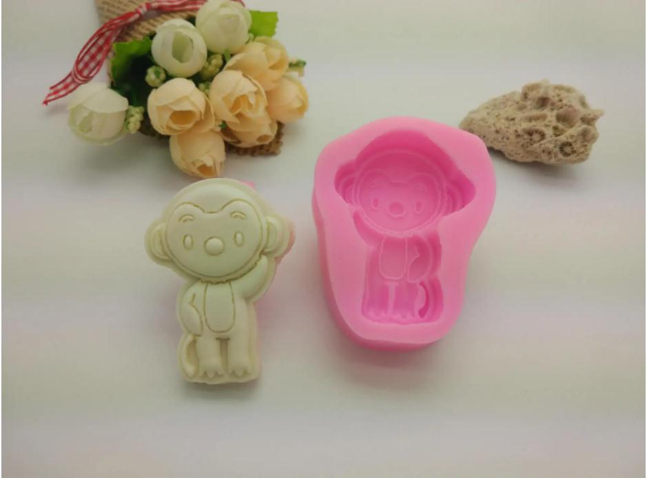 模具硅膠制品用什么才能清洗干凈 ？